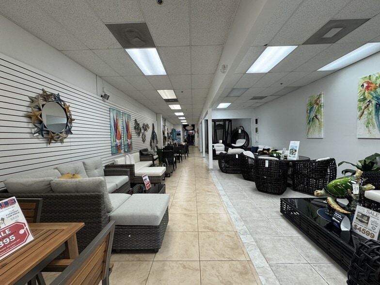 More Photos Of 4900 NW 167th St, Miami Gardens Manufacturing For Sale