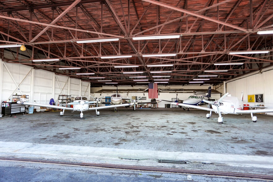 More Photos Of 58 Watson Aviation Rd, Greenville Airplane Hangar For Lease