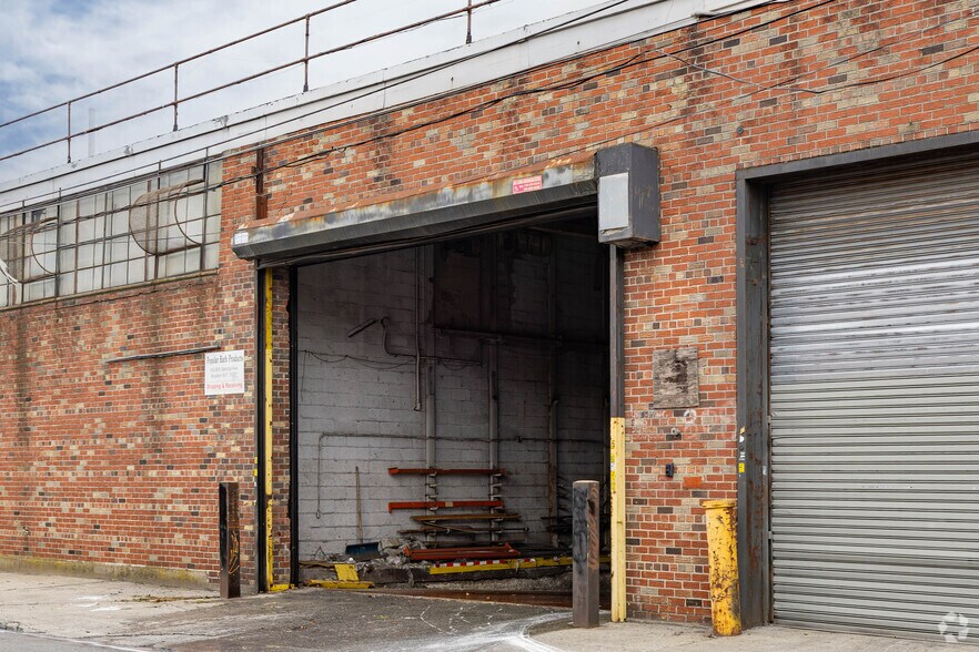 More Photos Of 802-848 Georgia Ave, Brooklyn Manufacturing For Lease