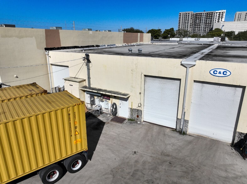 More Photos Of 2655 NE 188th St, Miami Warehouse For Lease