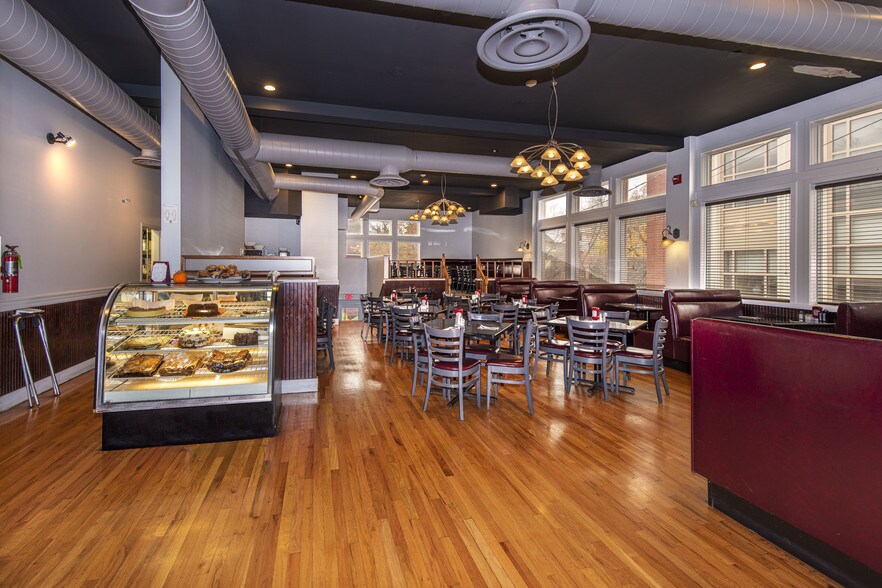 More Photos Of 32-34 Main St, Warwick Restaurant For Sale