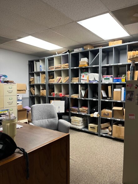 More Photos Of 4711 Mission Rd, Mission Office For Sale