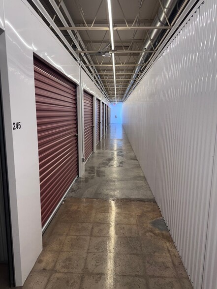 More Photos Of 1600 McPherson Ave, Council Bluffs Self Storage For Sale