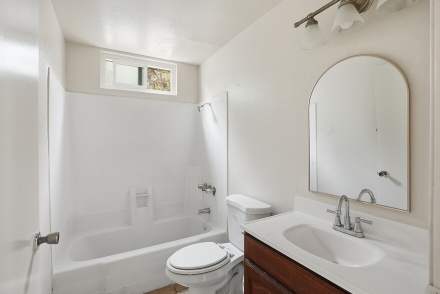 More Photos Of 1629 Palm Ave, National City Apartments For Sale