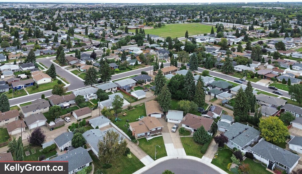 More Photos Of 9657 68A St NW, Edmonton Multifamily For Sale