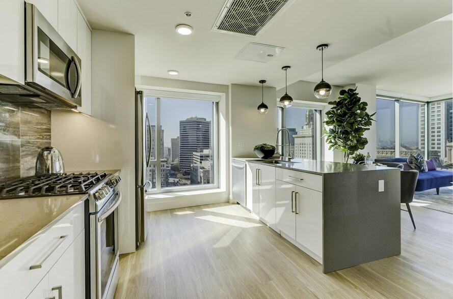 More Photos Of 1640 Broadway, Oakland Apartments For Lease