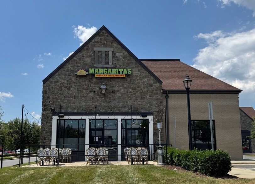 Primary Photo Of 4824 Berewick Town Center Dr, Charlotte Restaurant For Sale