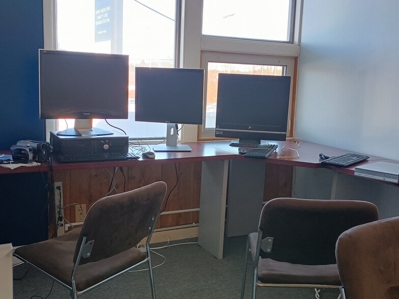 More Photos Of 4921 E State St, Rockford Office For Sale