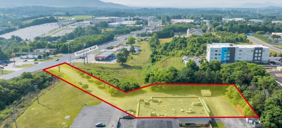 More Photos Of 8118 Plantation Rd, Roanoke Restaurant For Lease
