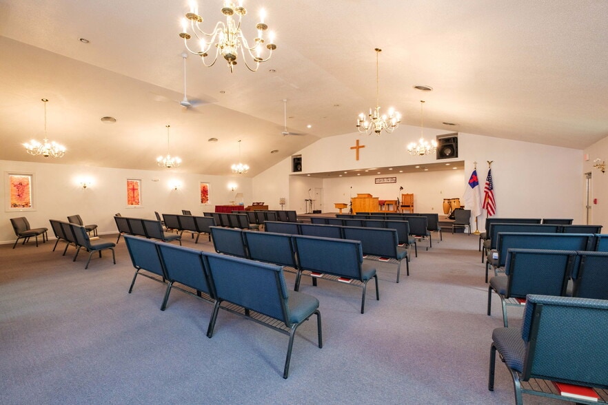 More Photos Of 5700 Edinburg Gap Rd, Fort Valley Religious Facility For Sale