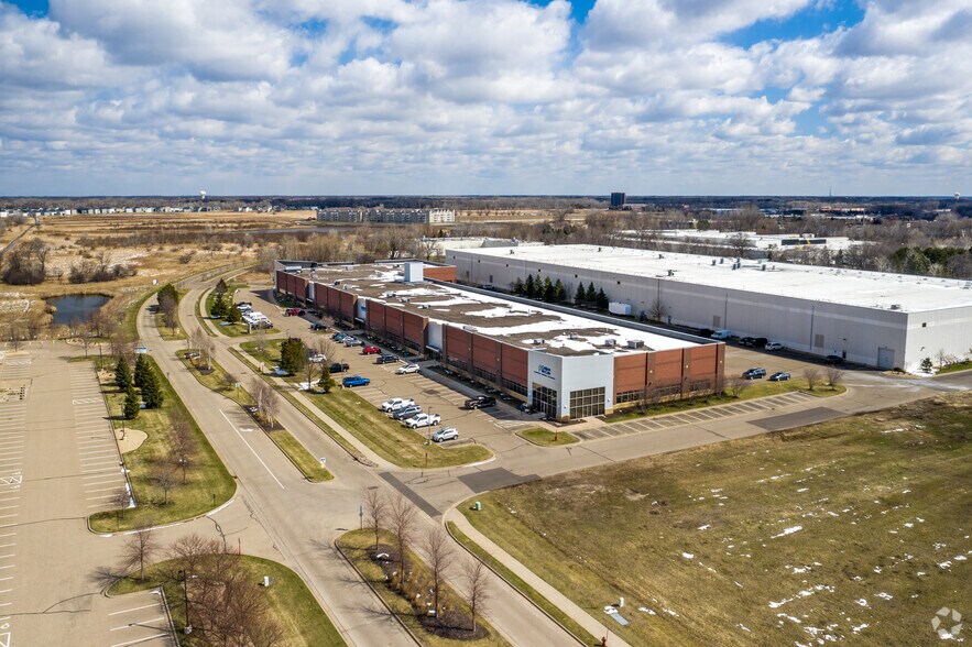More Photos Of 3890 Pheasant Ridge Dr NE, Blaine Warehouse For Lease
