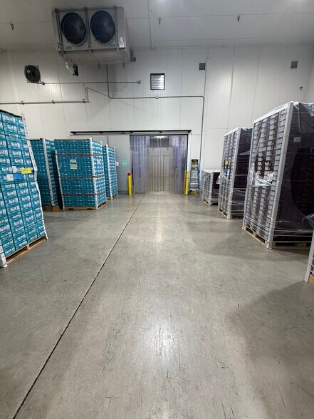 More Photos Of 8900 NW 35th Ln, Doral Warehouse For Lease