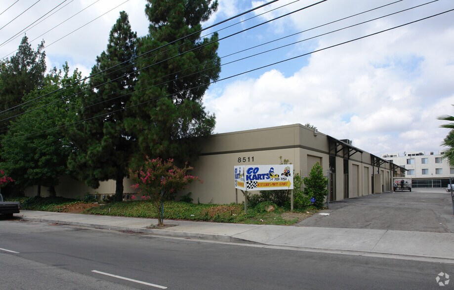 More Photos Of 8511 Canoga Ave, Canoga Park Warehouse For Lease