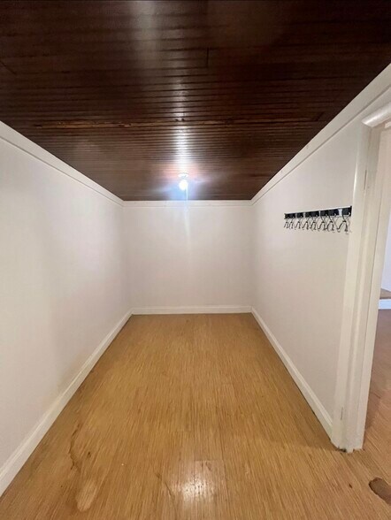 More Photos Of 2106 Pulaski Hwy, Edgewood Auto Dealership For Lease