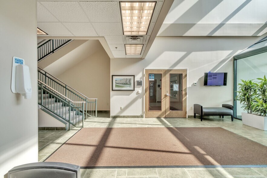 More Photos Of 18051 River Rd, Noblesville Medical For Lease
