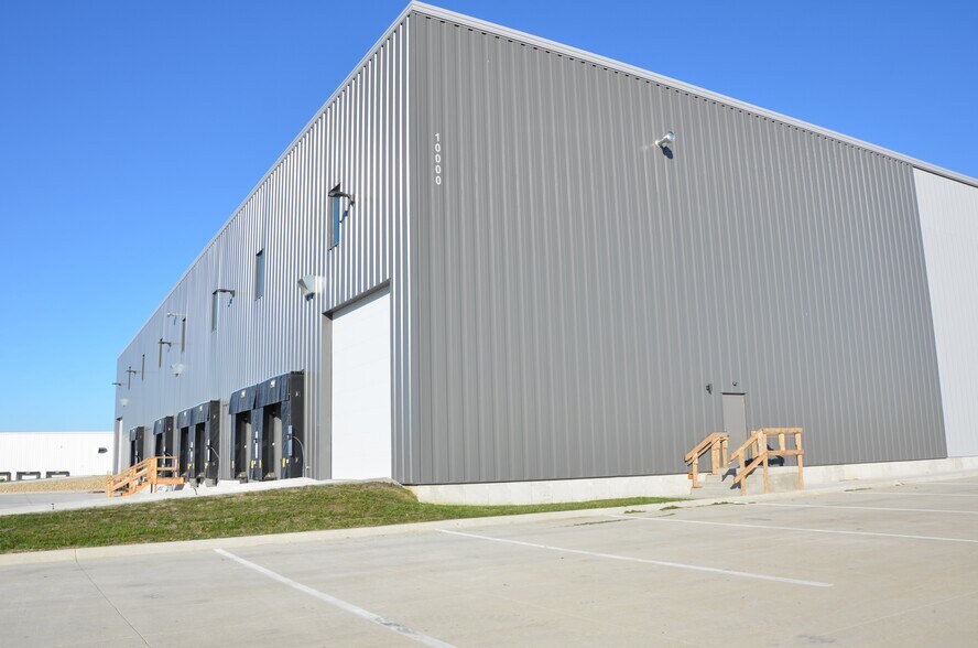More Photos Of 9900 6th St SW, Cedar Rapids Warehouse For Lease