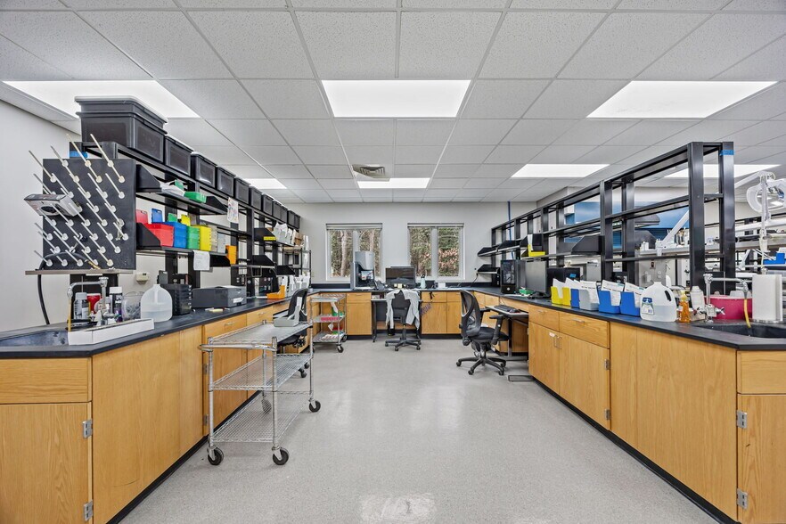 More Photos Of 9 Walden Ridge Dr, Asheville Medical For Lease