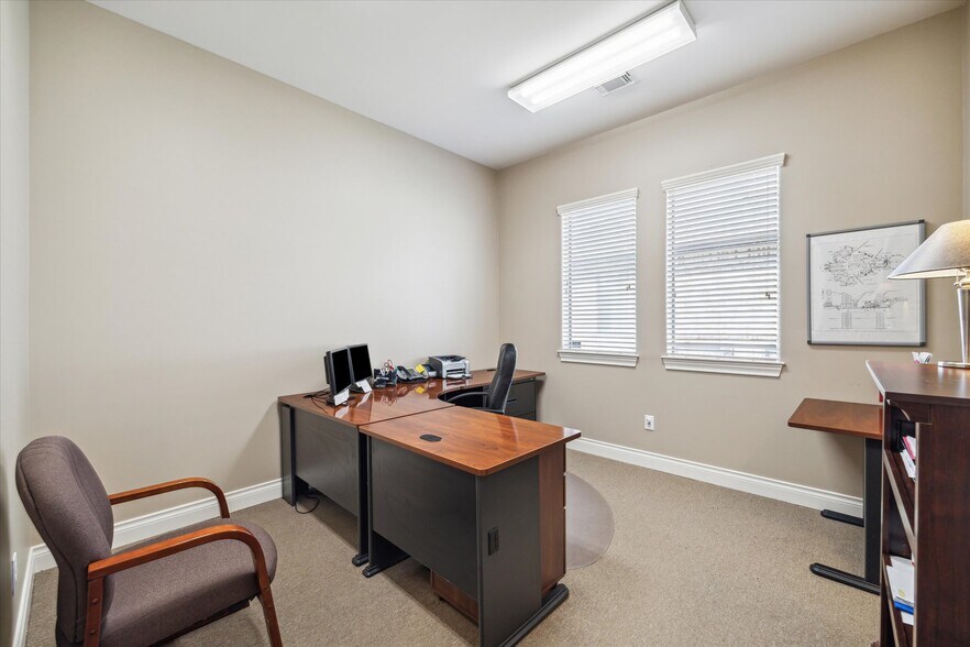 More Photos Of 435 Mason Park Blvd, Katy Loft Creative Space For Sale