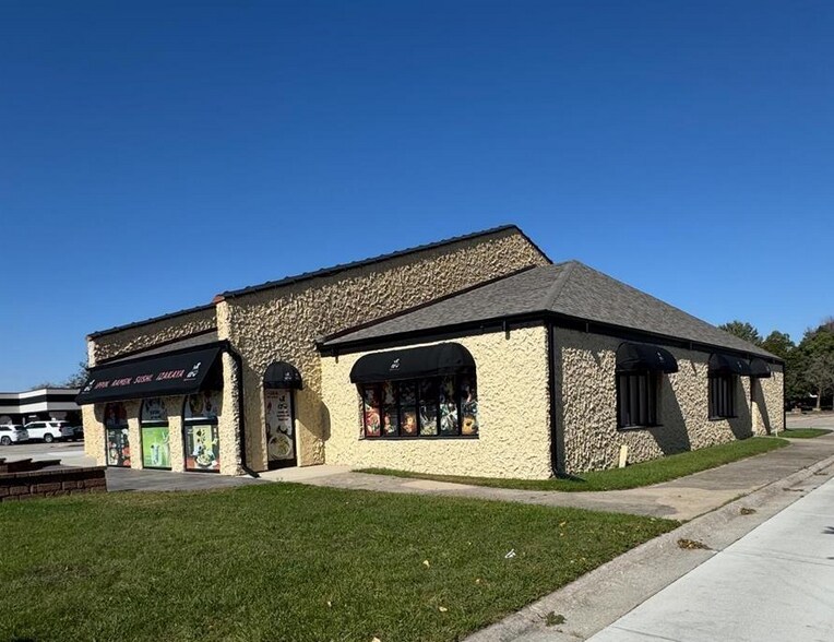 More Photos Of 2960 4th St SW, Mason City Restaurant For Sale