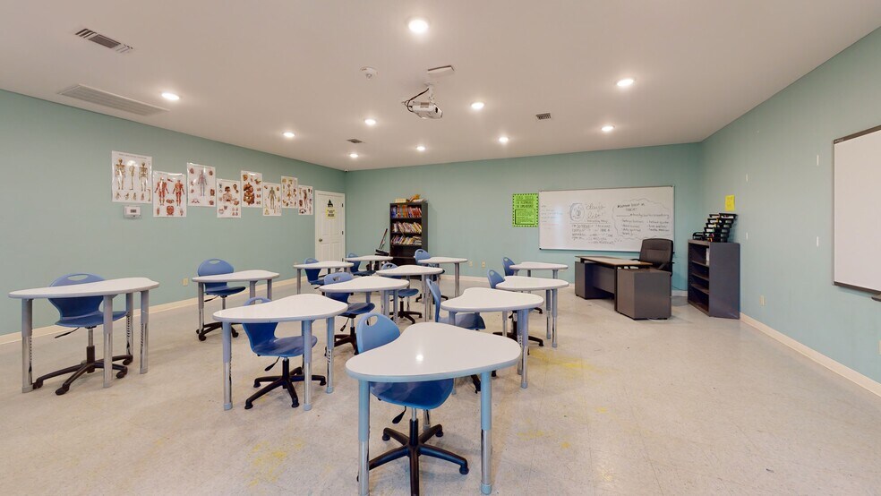 More Photos Of 4150 Highway 36 S, Brenham Shelter For Sale