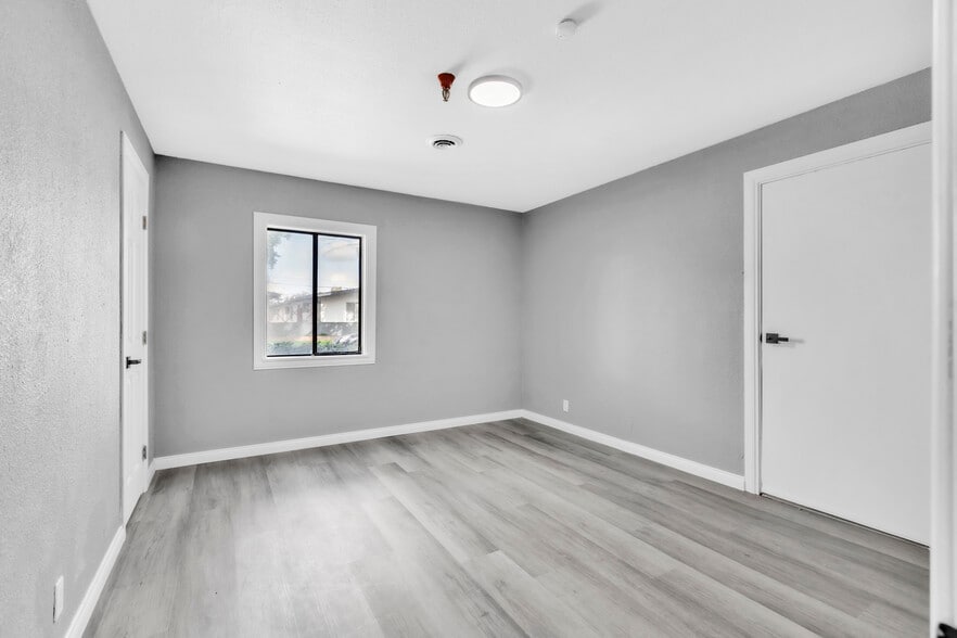 More Photos Of 1006 Lochbrae Rd, Sacramento Assisted Living For Sale