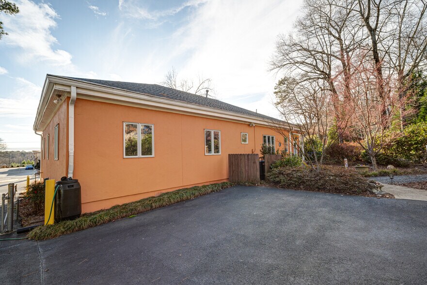 More Photos Of 3802 N Druid Hills Rd, Decatur Office Residential For Sale
