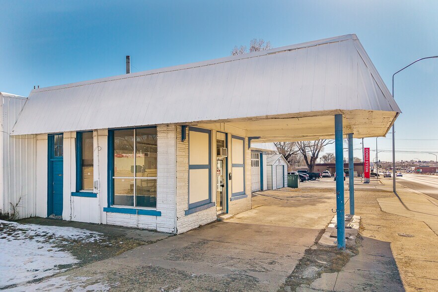 More Photos Of 1101 S 2nd St, Raton Specialty For Sale