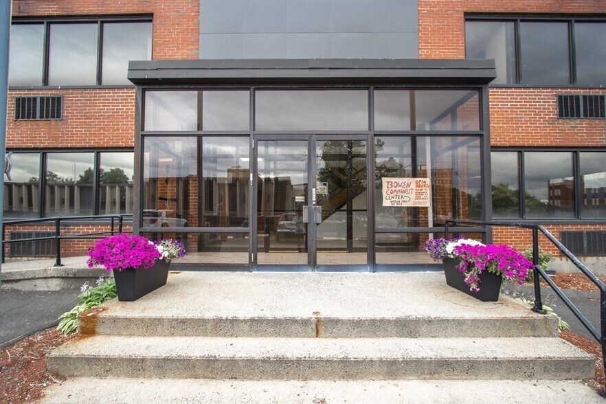 More Photos Of 235 Chestnut St, Springfield Office For Lease