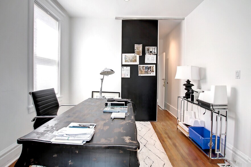 More Photos Of 1909 17th Ave SW, Calgary Office For Sale