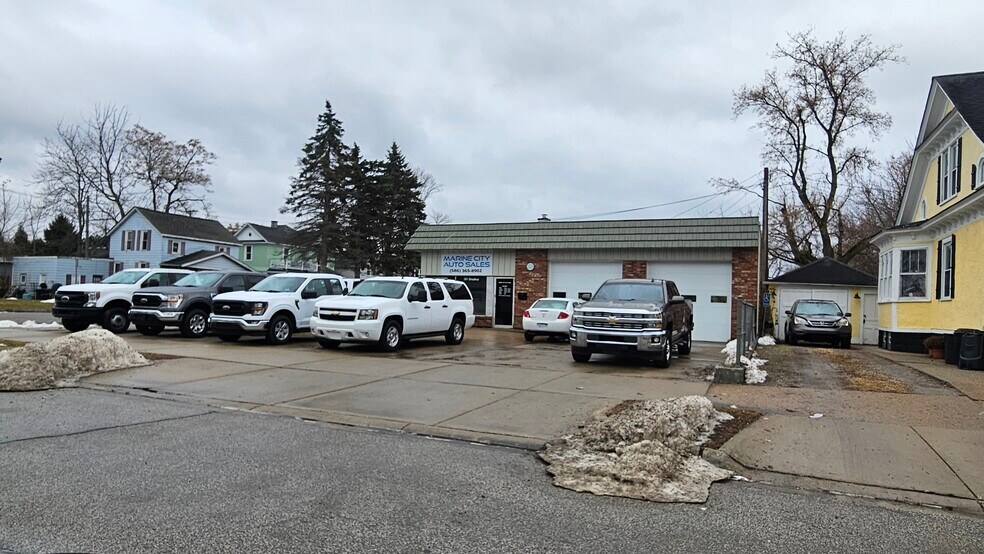 More Photos Of 501 Broadway St, Marine City Auto Repair For Sale