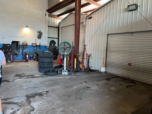 More Photos Of 3639 S Manhattan Ave, Tampa Auto Repair For Sale