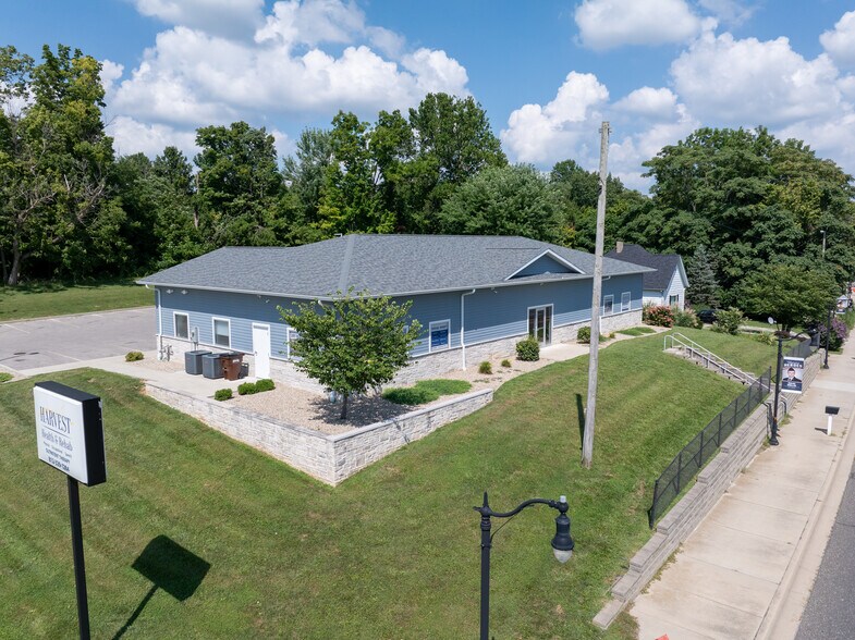 More Photos Of 2221 John Williams Blvd, Bedford Office For Sale