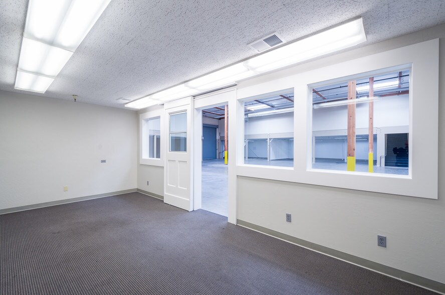 More Photos Of 901 Shasta St, Redwood City Warehouse For Lease