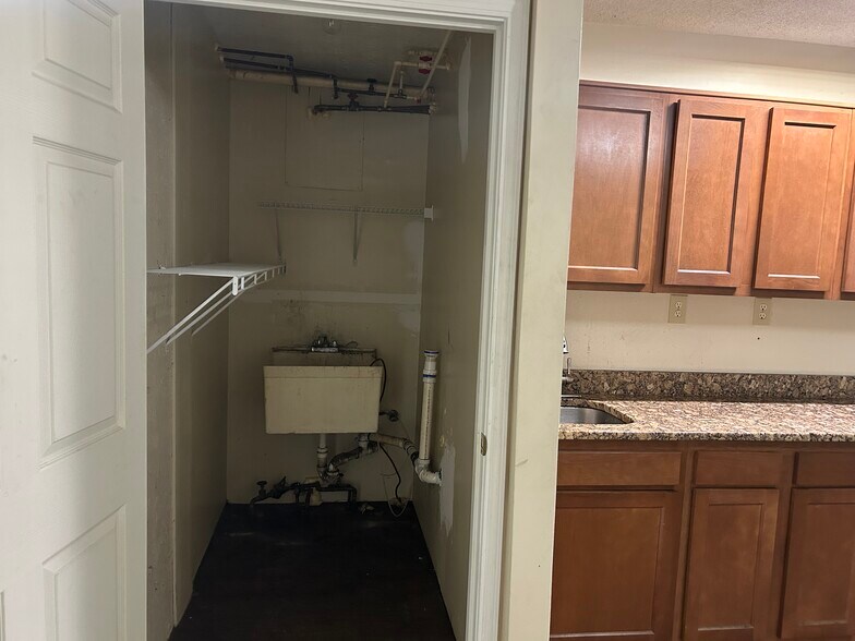 More Photos Of 9296 S Main St, Jonesboro Service For Sale