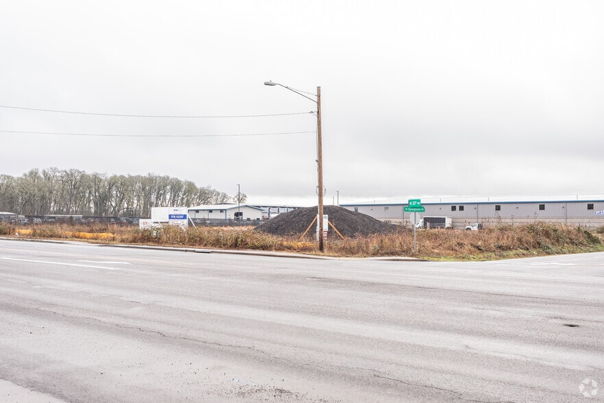 More Photos Of 4282 NE 30th Ave, Hillsboro Warehouse For Sale