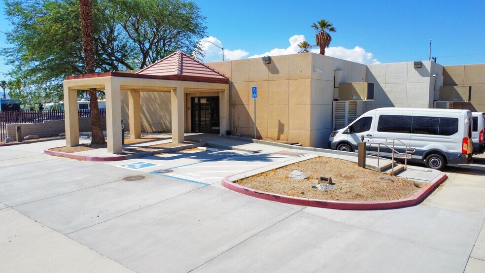 More Photos Of 72885 Ramon Rd, Thousand Palms General Retail For Sale