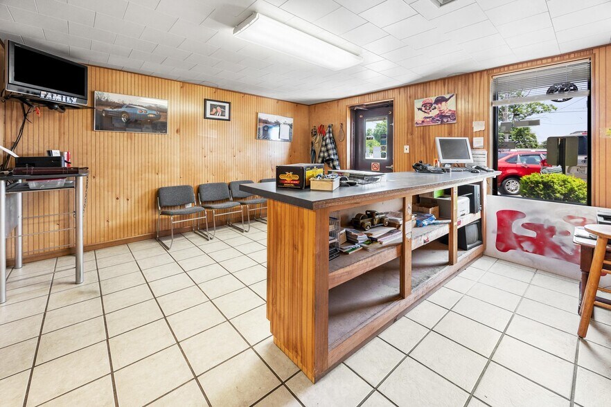 More Photos Of 346 N Harding Hwy, Buena Auto Dealership For Sale