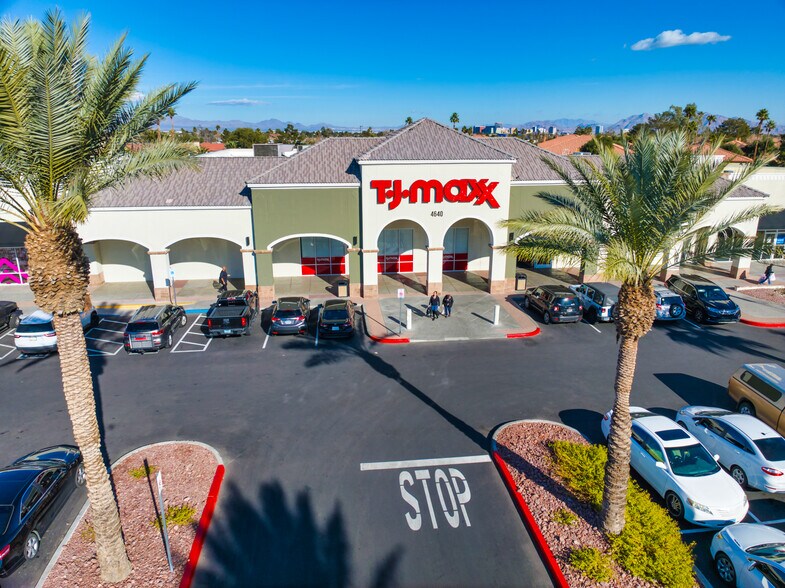 More Photos Of 4604-4798 W Sahara Ave, Las Vegas Unknown For Lease