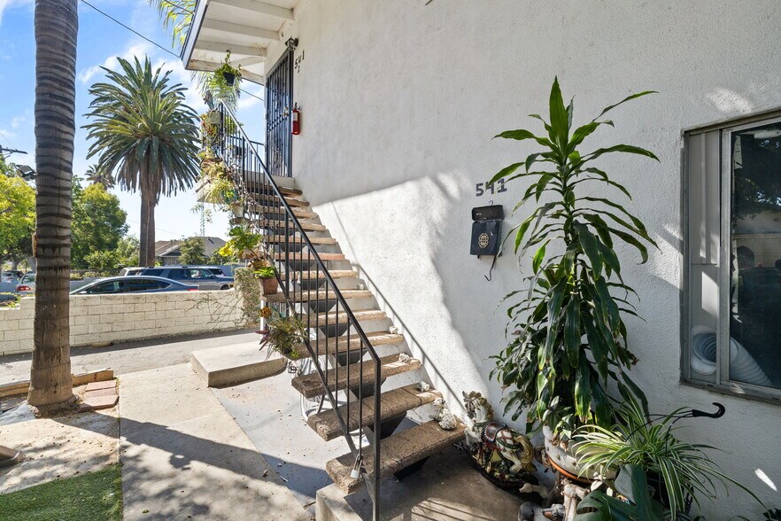 More Photos Of 541 N Summit Ave, Pasadena Apartments For Sale