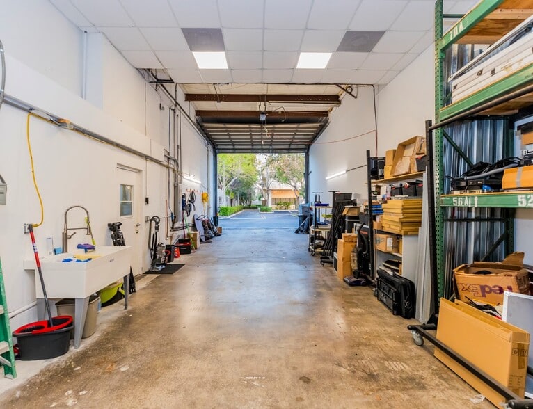 More Photos Of 10130-10188 NW 47th St, Sunrise Light Manufacturing For Sale