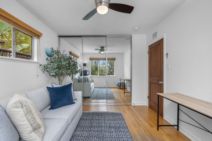 More Photos Of 1817 Euclid St, Santa Monica Apartments For Sale