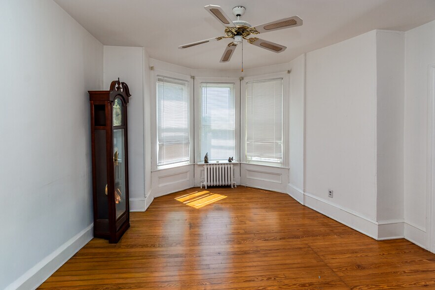 More Photos Of 38 John Ringo Rd, Ringoes Apartments For Sale