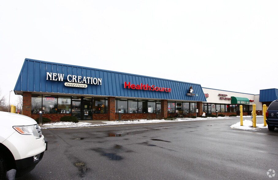 More Photos Of 1655-1673 Pearl Rd, Brunswick General Retail For Lease