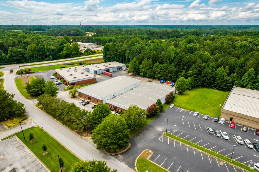 More Photos Of 116 N 85 Pky, Fayetteville Light Manufacturing For Sale