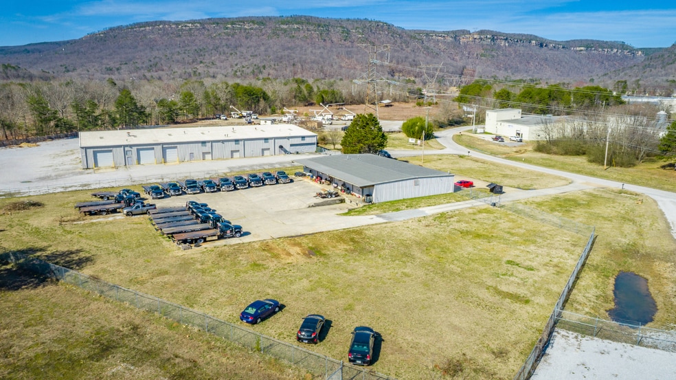 More Photos Of 218 Industrial Park Dr, Soddy Daisy Light Distribution For Sale