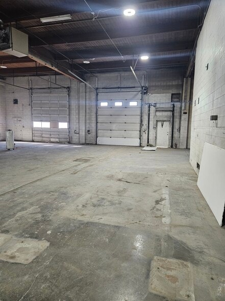 More Photos Of 6145-6153 80 St NW, Edmonton Service For Lease