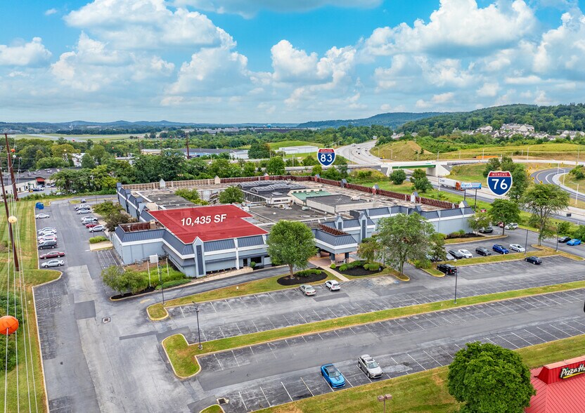 Primary Photo Of 148 Sheraton Dr, New Cumberland Apartments For Lease