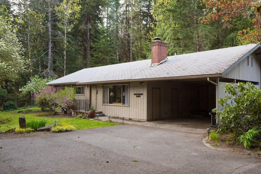 More Photos Of 42705 N Umpqua Hwy, Idleyld Park Hotel For Sale