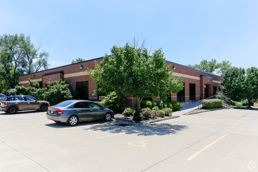 Primary Photo Of 3801 Sharon Park Ln, Sharonville Office For Lease