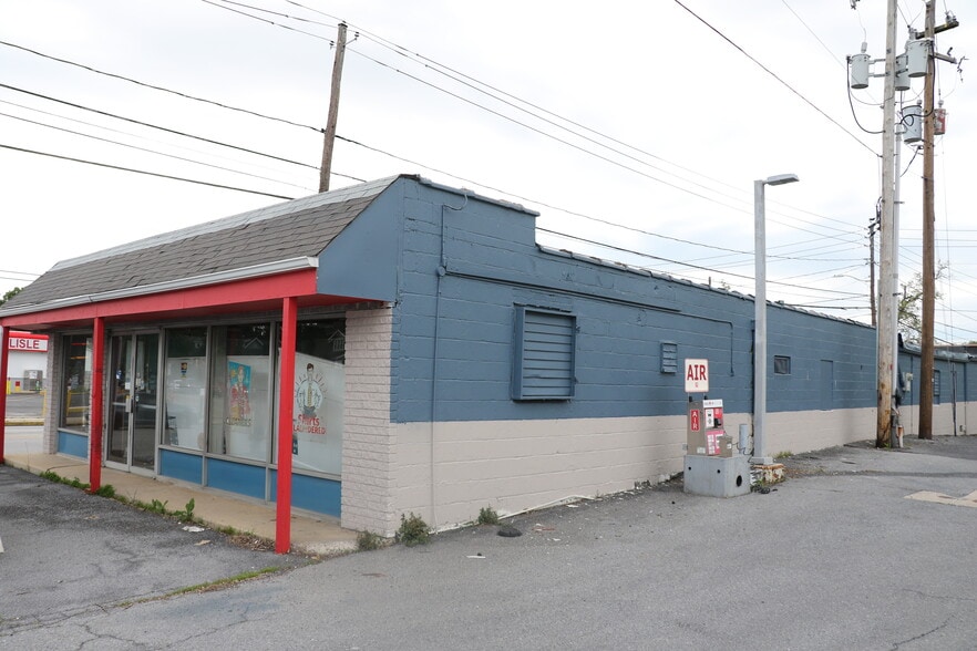 Primary Photo Of 700 N Hanover St, Carlisle Freestanding For Sale